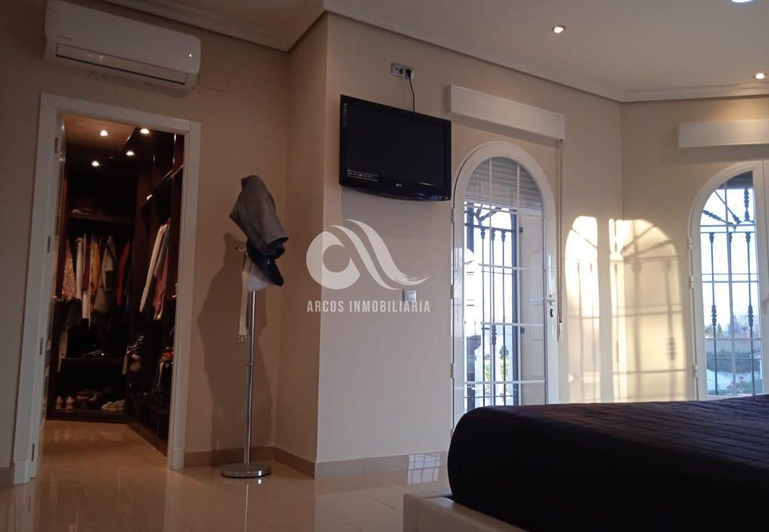 For sale of chalet in Córdoba