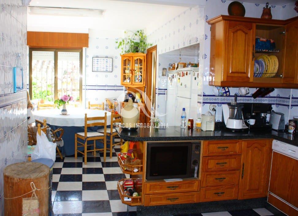 For sale of chalet in Córdoba