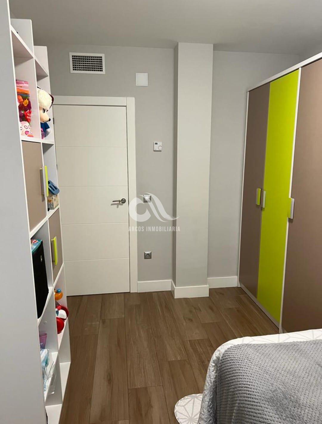 For sale of flat in Córdoba