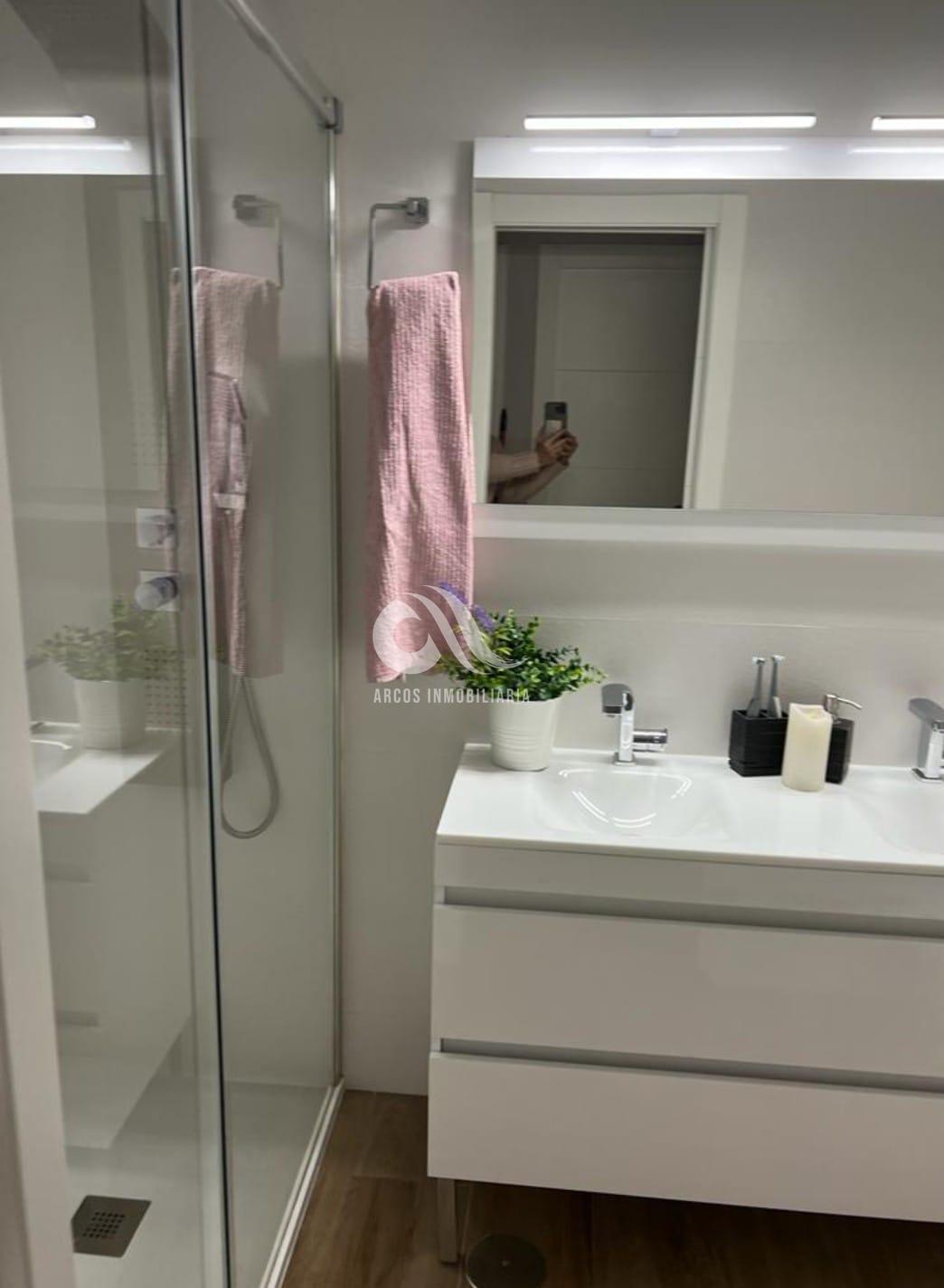For sale of flat in Córdoba