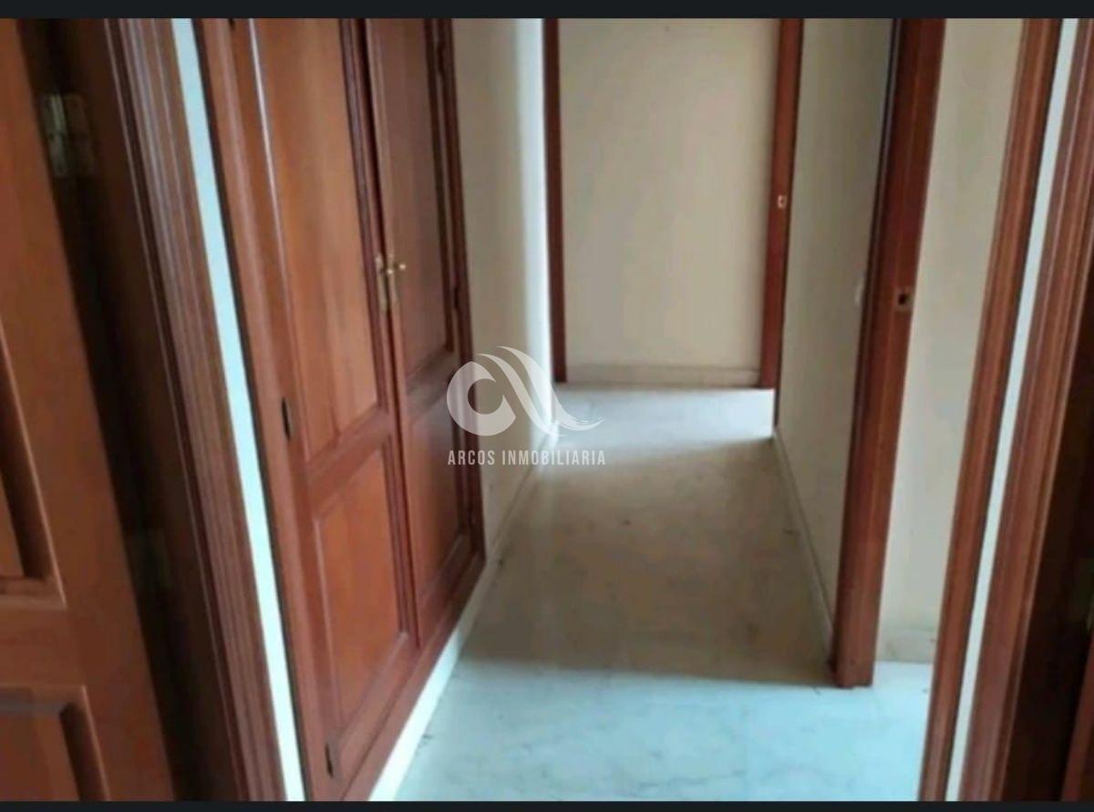 For sale of flat in Córdoba