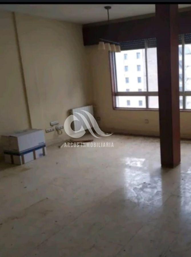 For sale of flat in Córdoba