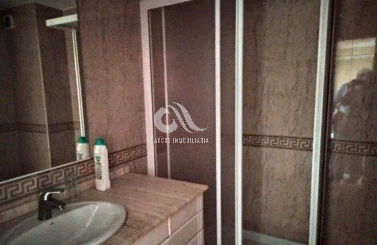 For sale of flat in Córdoba