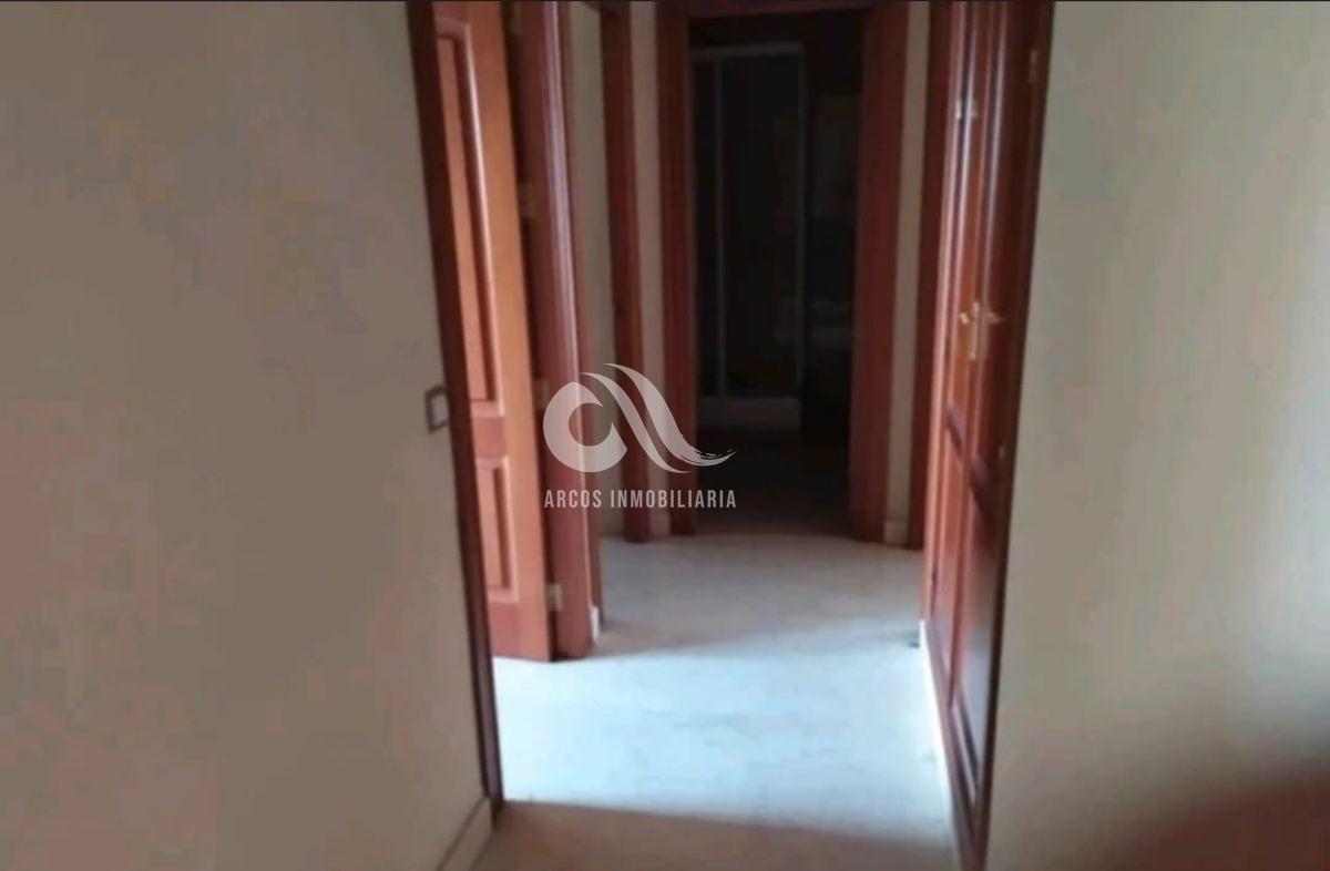 For sale of flat in Córdoba