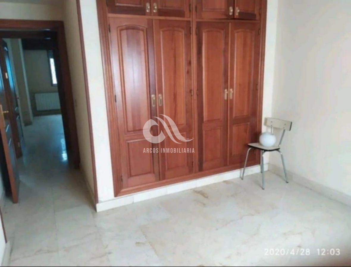 For sale of flat in Córdoba