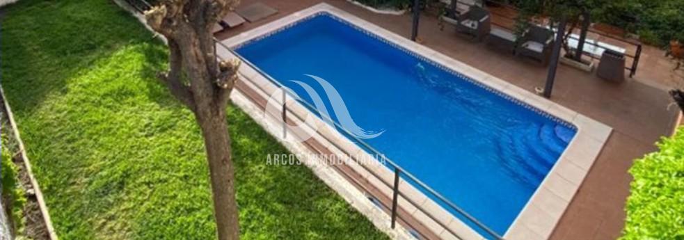 For sale of chalet in Córdoba