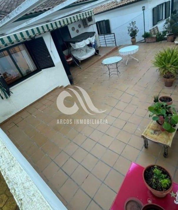 For sale of house in Córdoba