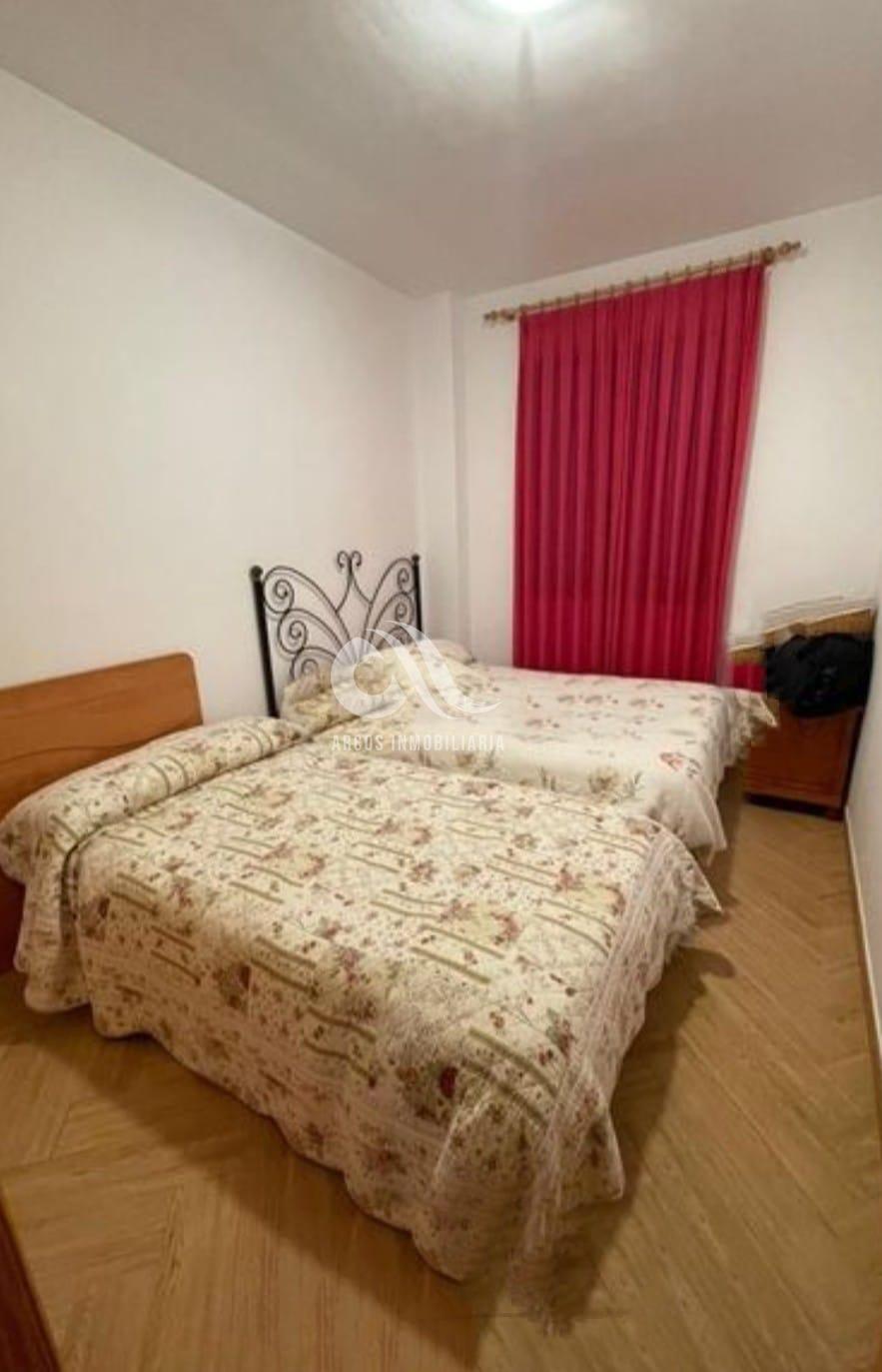 For sale of house in Córdoba
