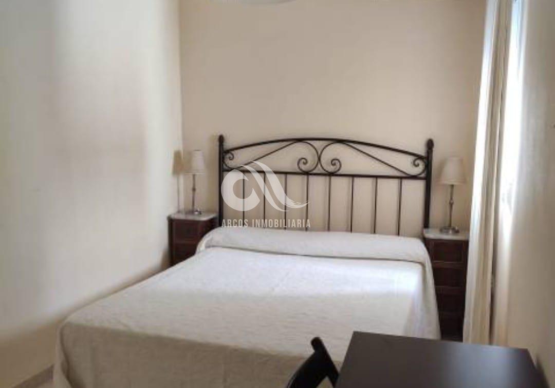 For sale of flat in Córdoba