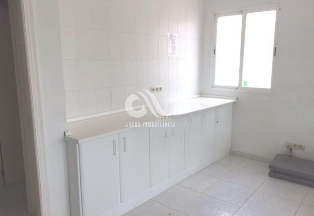 For sale of commercial in Córdoba