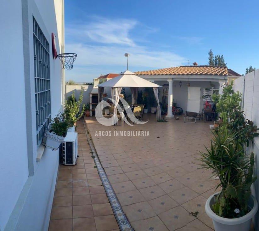 For sale of house in Córdoba