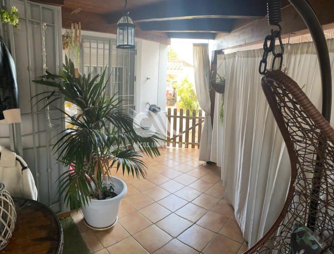 For sale of house in Córdoba
