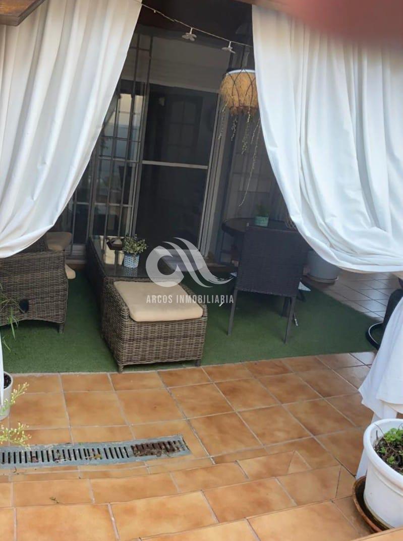 For sale of house in Córdoba