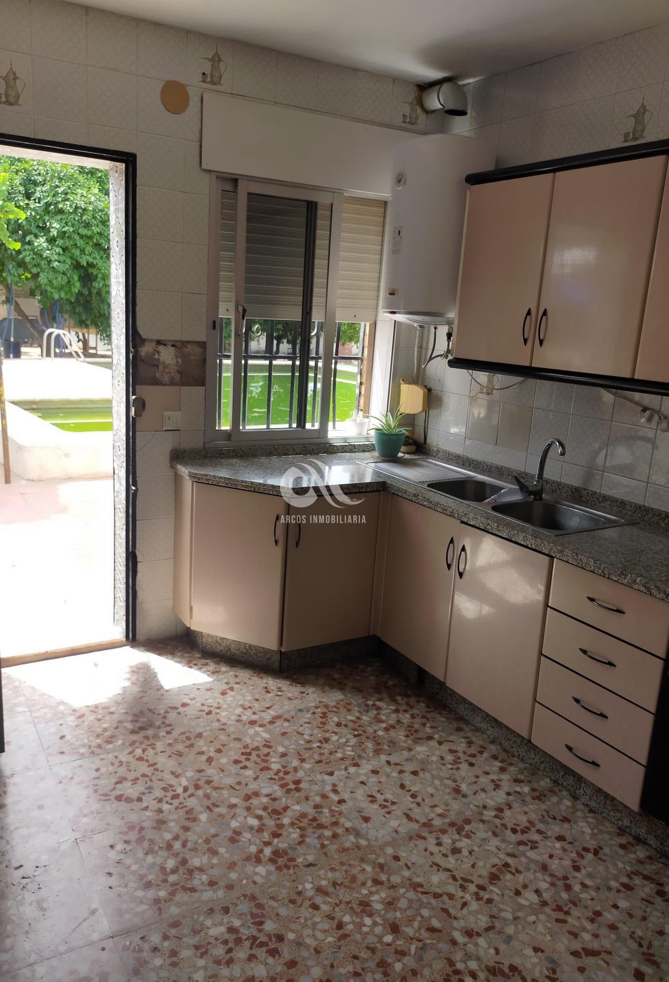 For sale of chalet in Córdoba