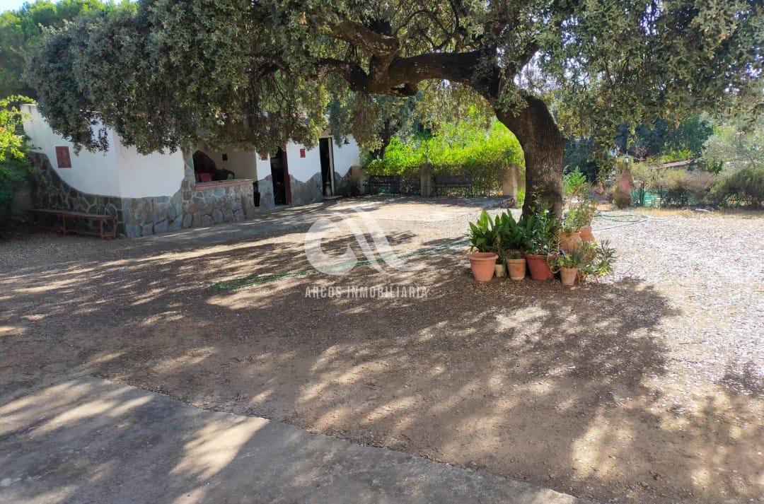 For sale of chalet in Córdoba