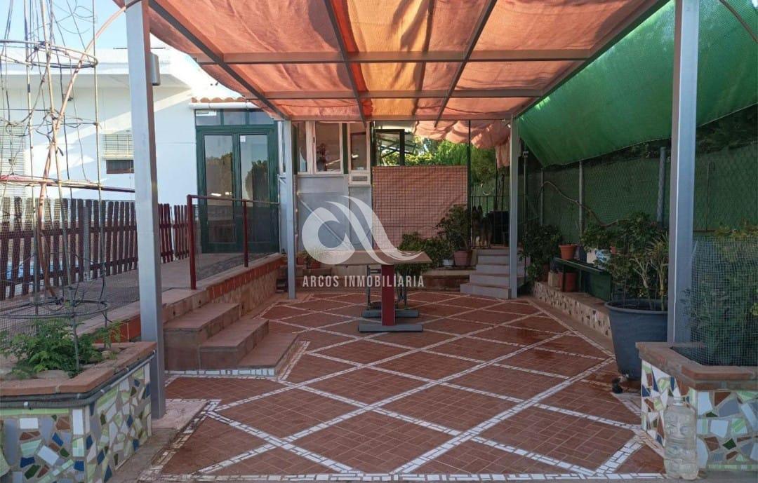 For sale of chalet in Córdoba