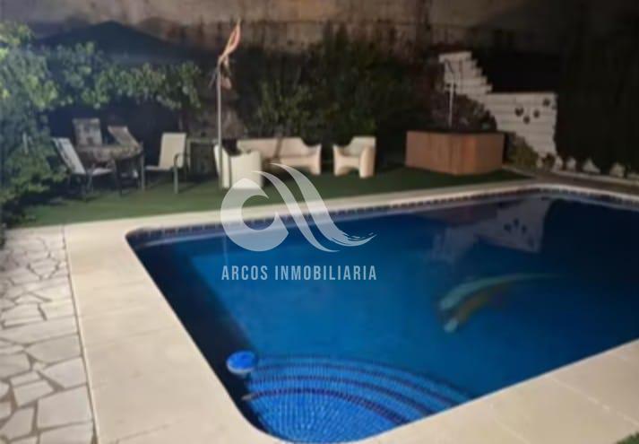 For sale of house in Córdoba