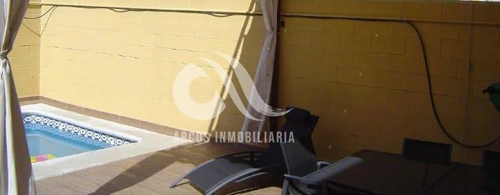 For sale of house in Córdoba