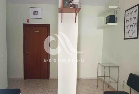 For rent of commercial in Córdoba