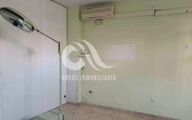 For rent of commercial in Córdoba