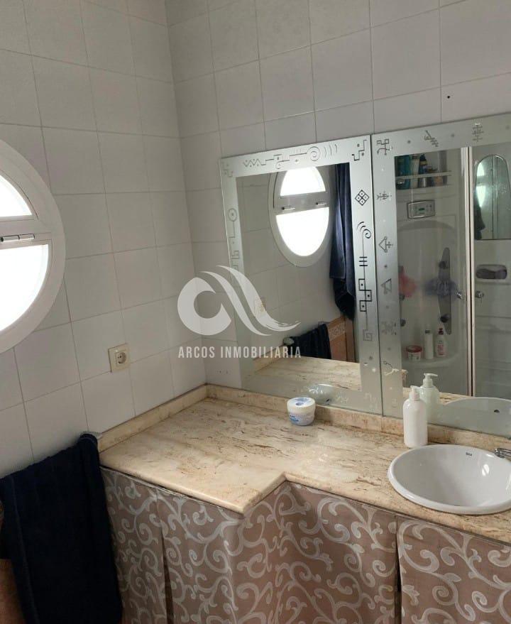 For sale of house in Córdoba