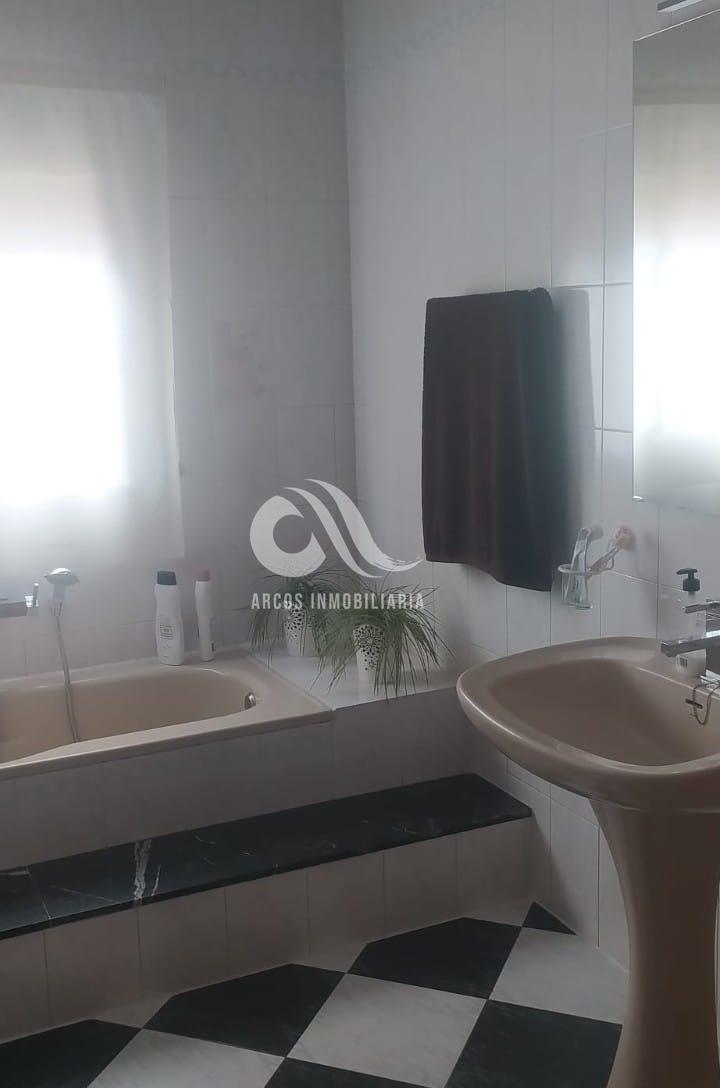 For sale of house in Córdoba