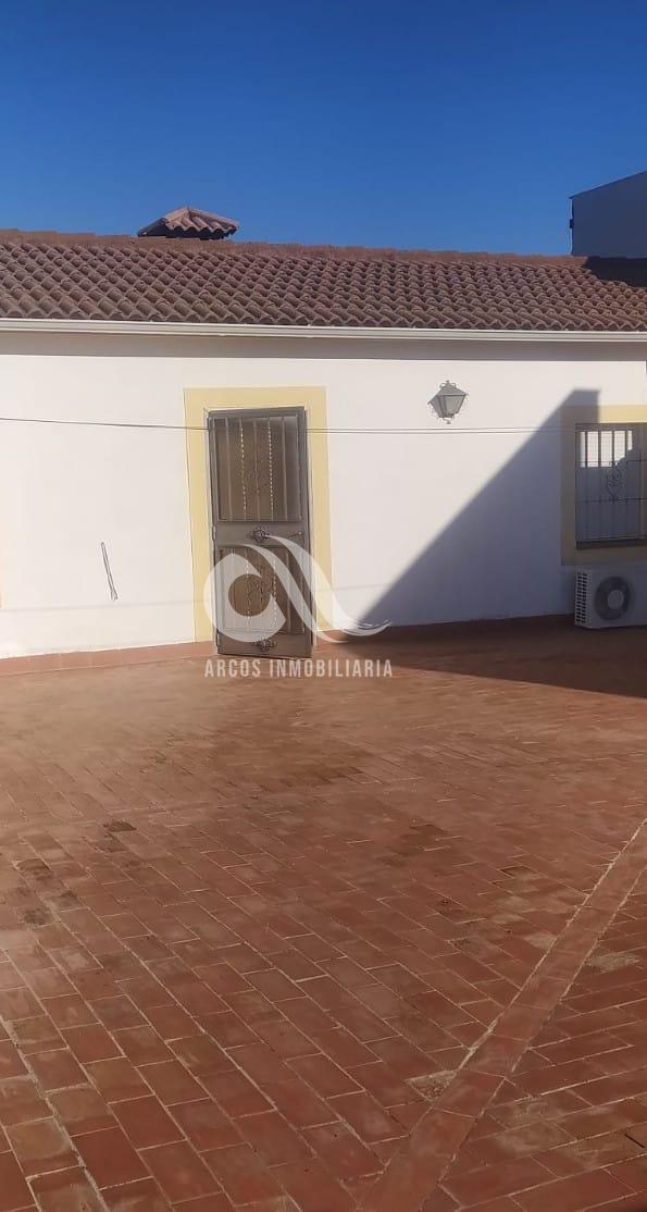 For sale of house in Córdoba