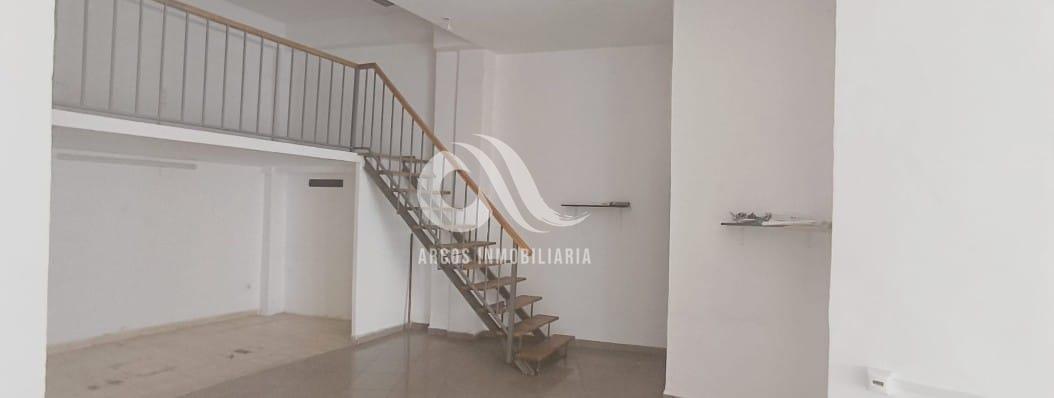 For sale of commercial in Córdoba