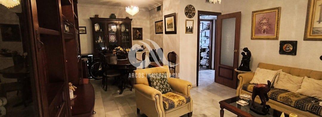 For sale of flat in Córdoba