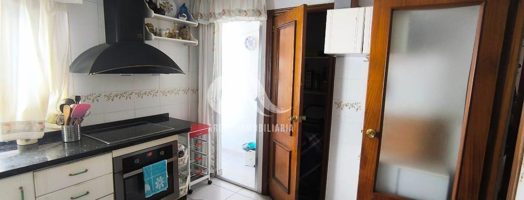 For sale of flat in Córdoba
