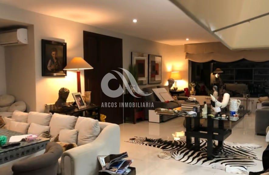 For sale of chalet in Córdoba