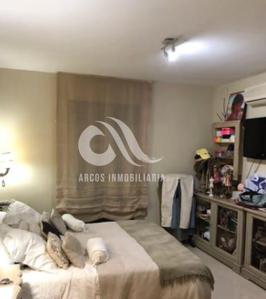 For sale of chalet in Córdoba