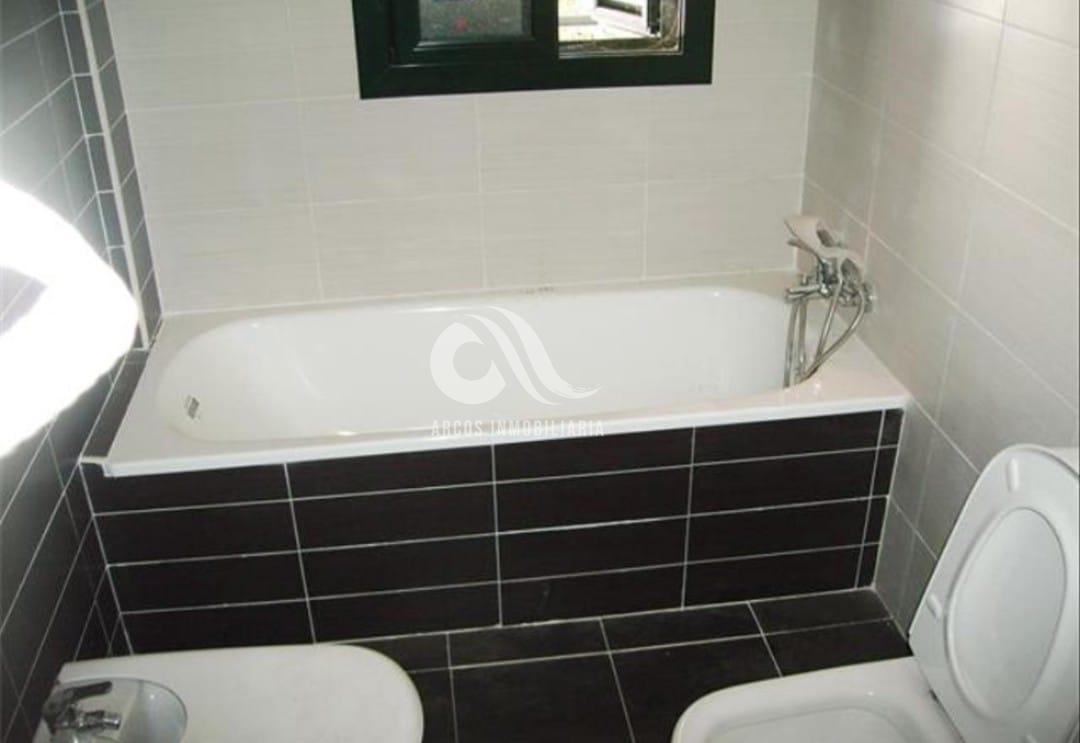 For sale of house in Córdoba