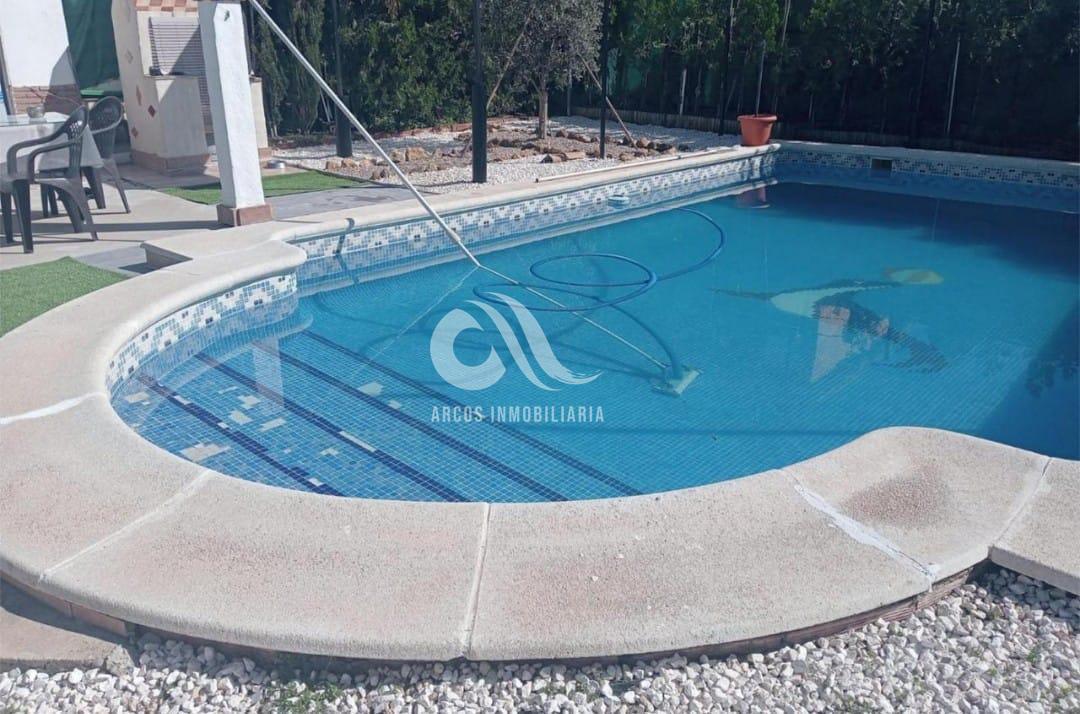 For sale of chalet in Córdoba