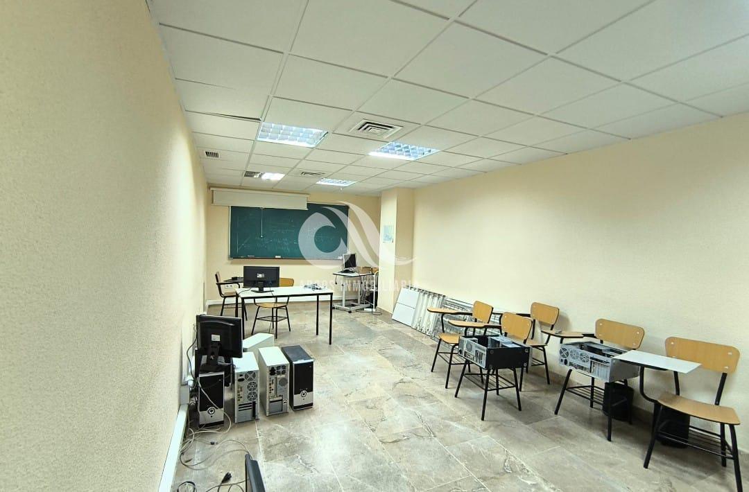 For sale of commercial in Córdoba