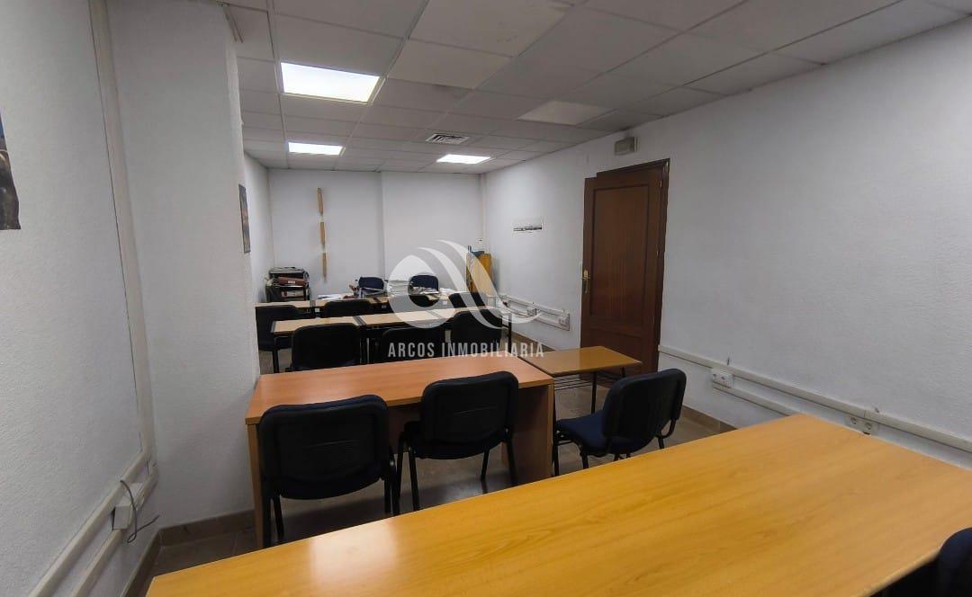 For sale of commercial in Córdoba