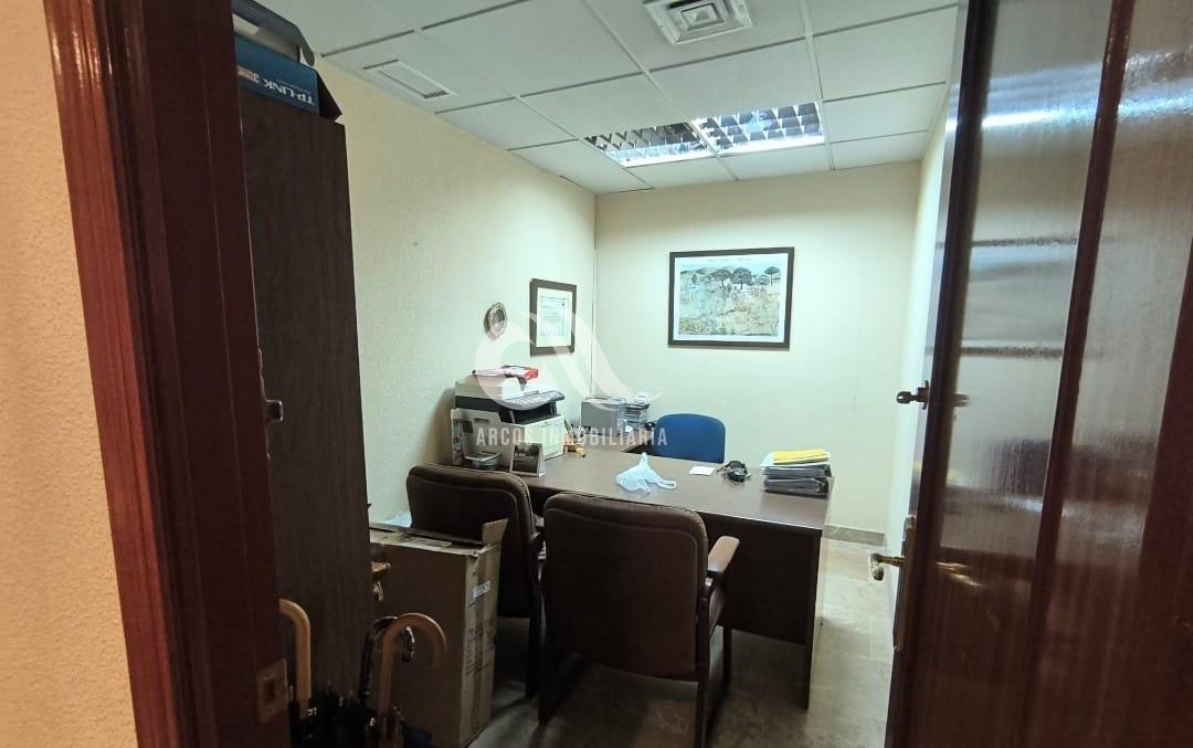 For sale of commercial in Córdoba
