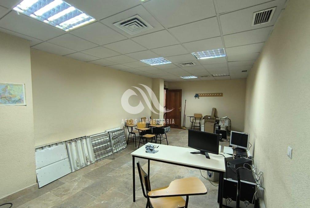 For sale of commercial in Córdoba