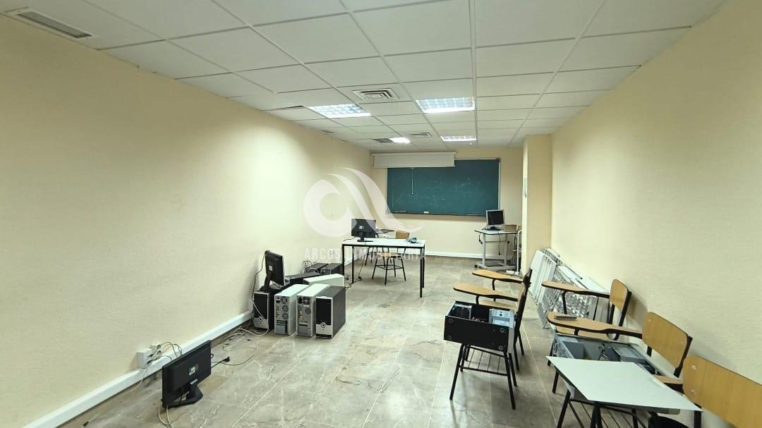 For sale of commercial in Córdoba