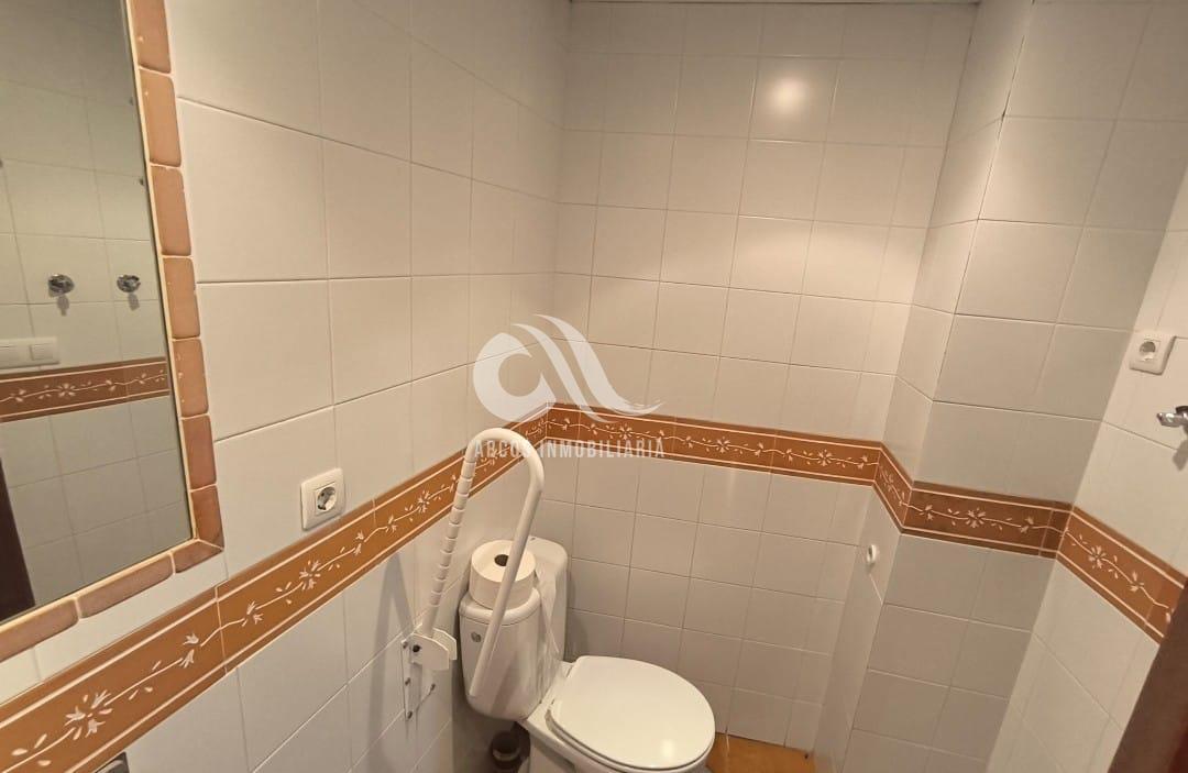 For sale of commercial in Córdoba