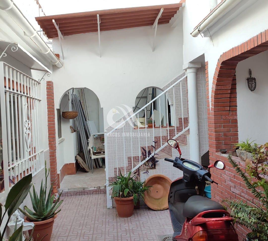 For sale of house in Córdoba
