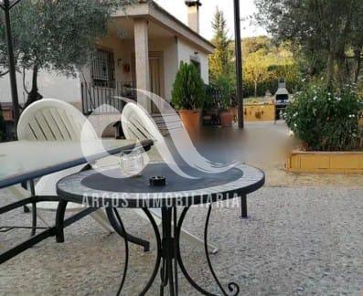 For sale of chalet in Córdoba