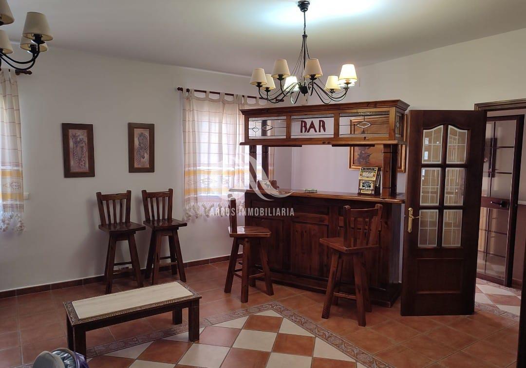 For sale of chalet in Córdoba