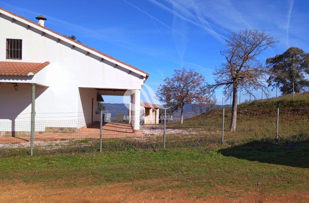 Venta de finca rústica en Córdoba