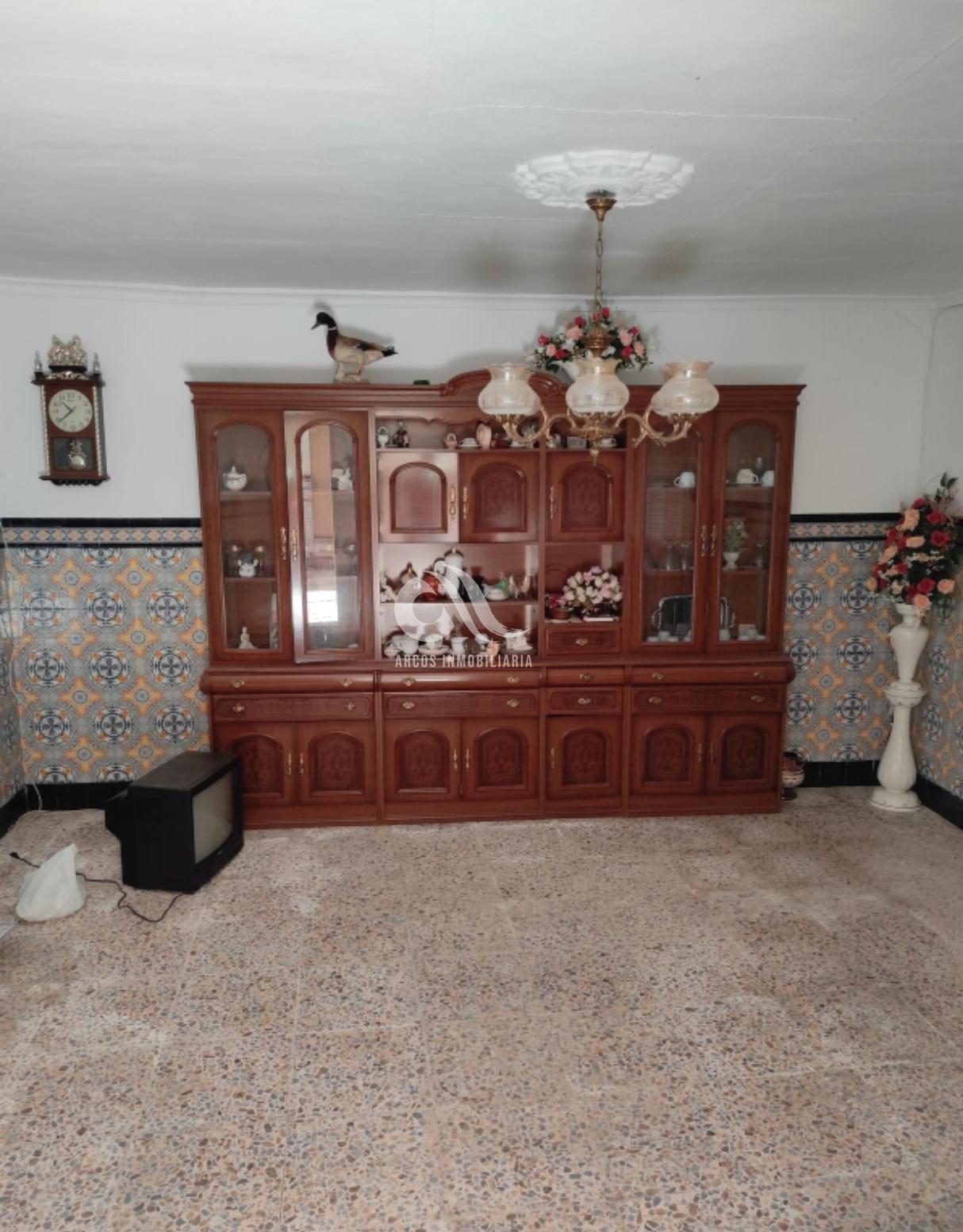 Venta de casa en Fernán-Núñez