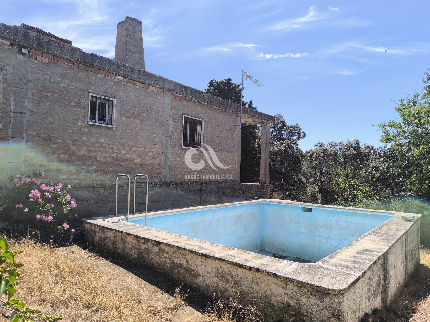 For sale of chalet in Córdoba