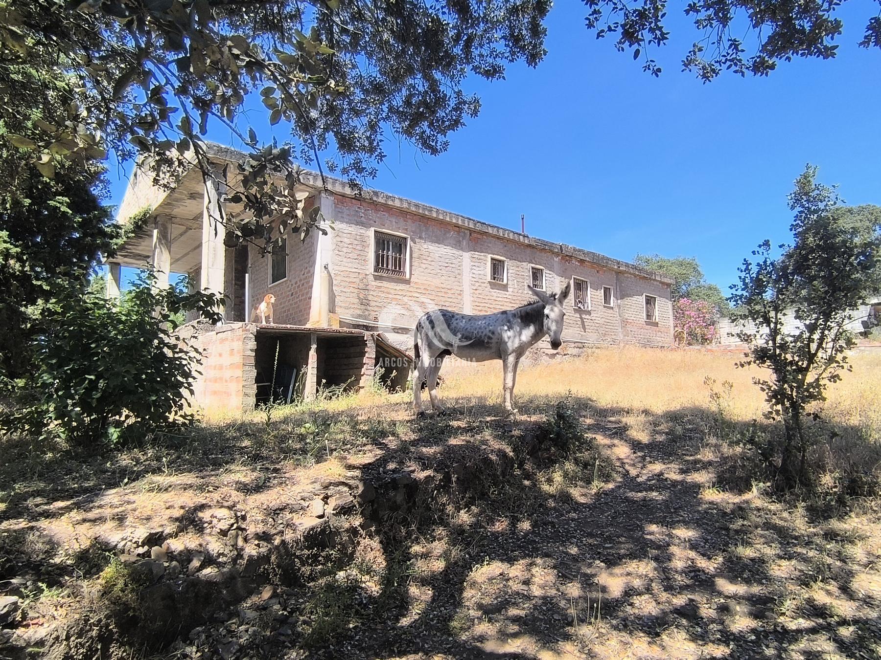 For sale of chalet in Córdoba