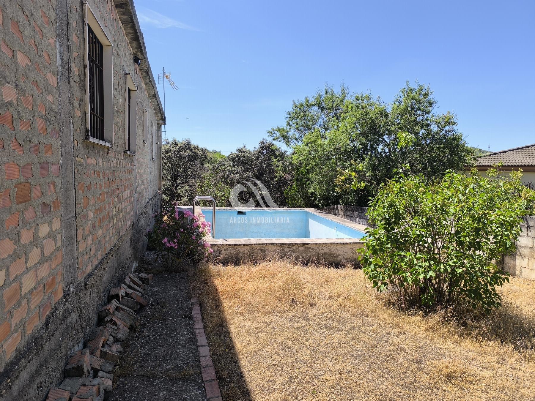 For sale of chalet in Córdoba