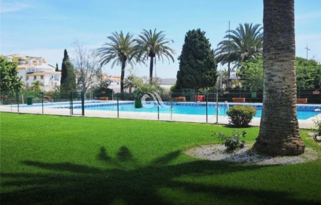 Venta de piso en Benalmádena