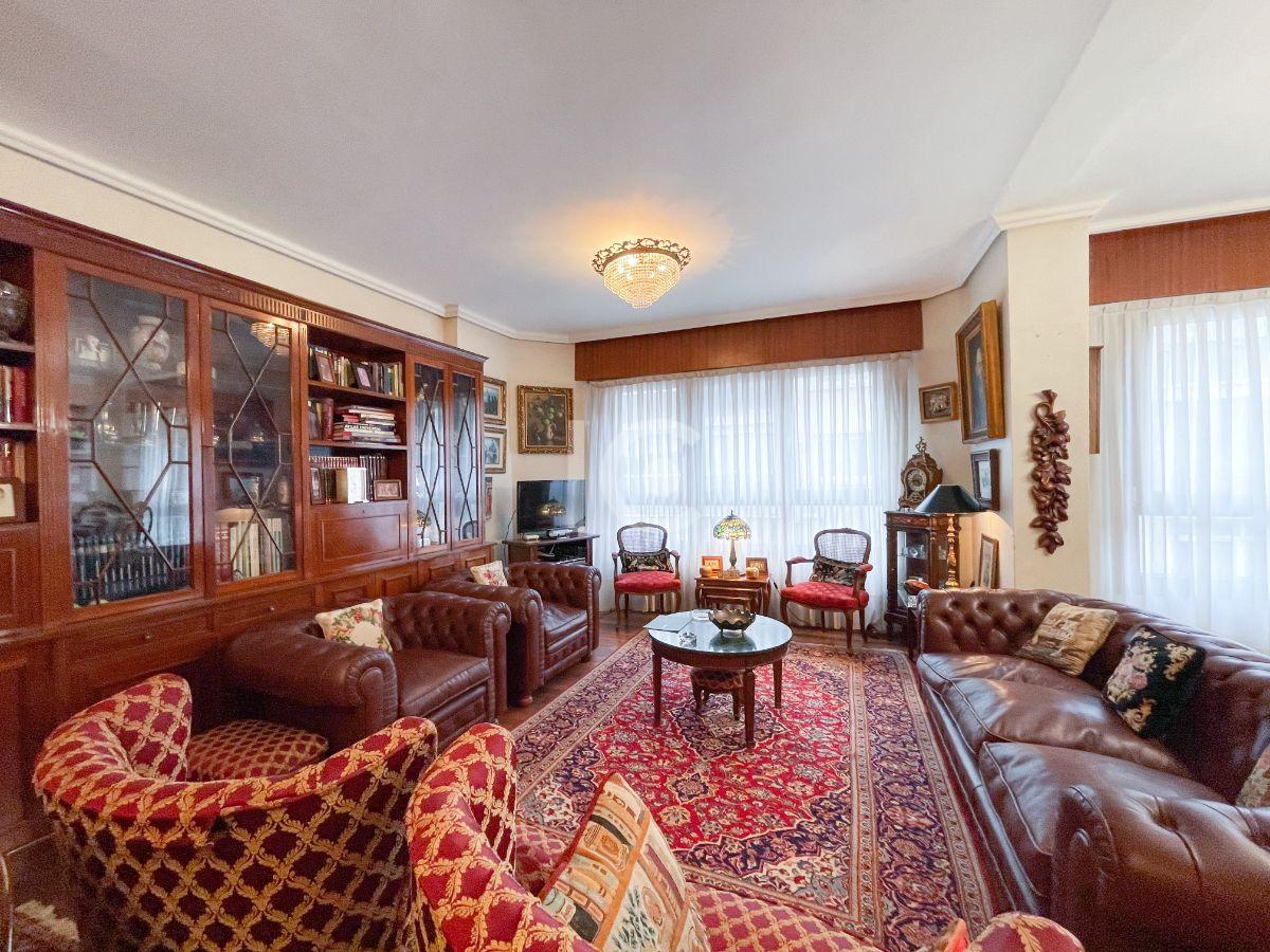 For sale of flat in Getxo